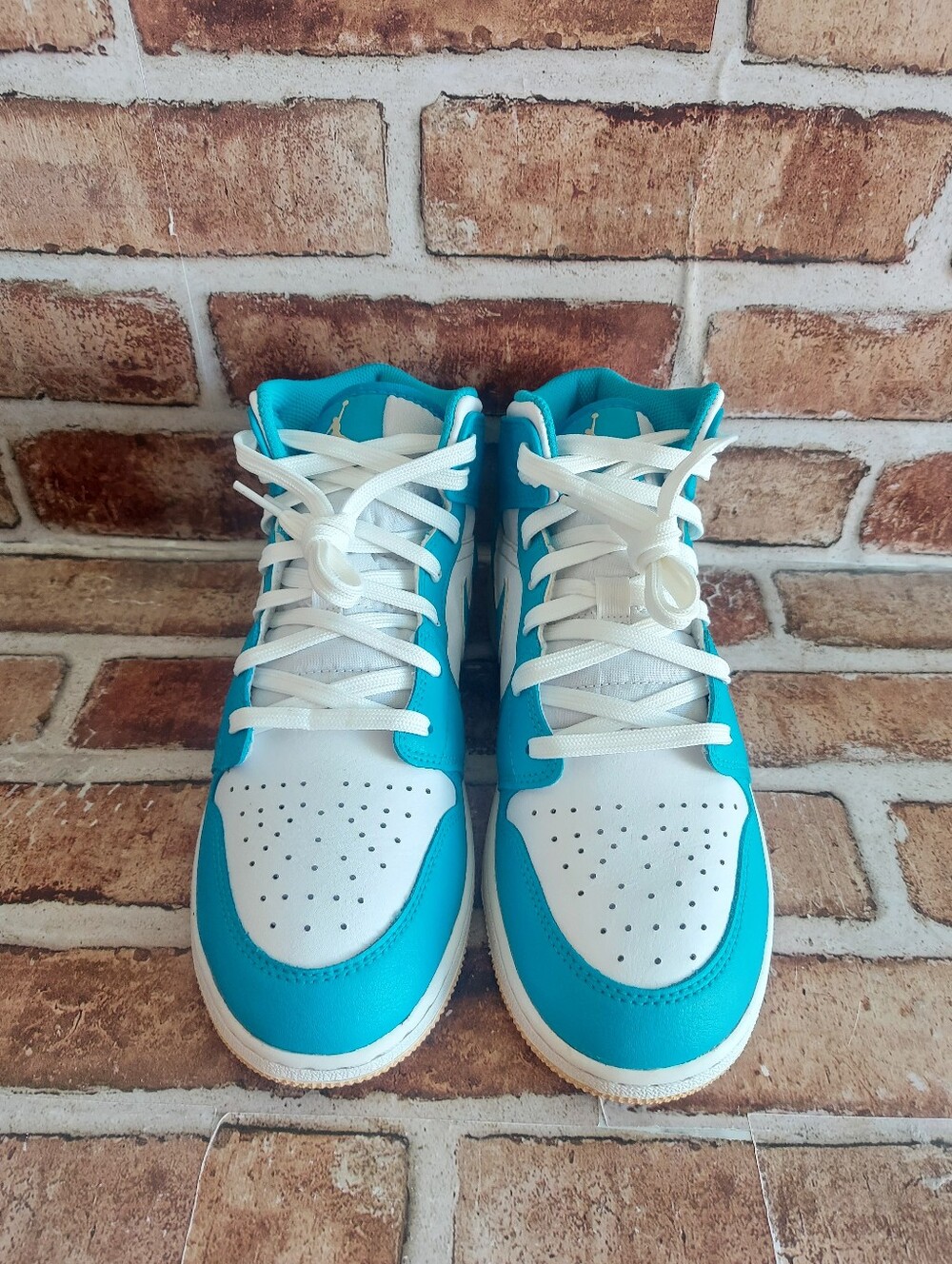 Pre-owned 2023 Jordan 1 Mid - Picture 3 of 10